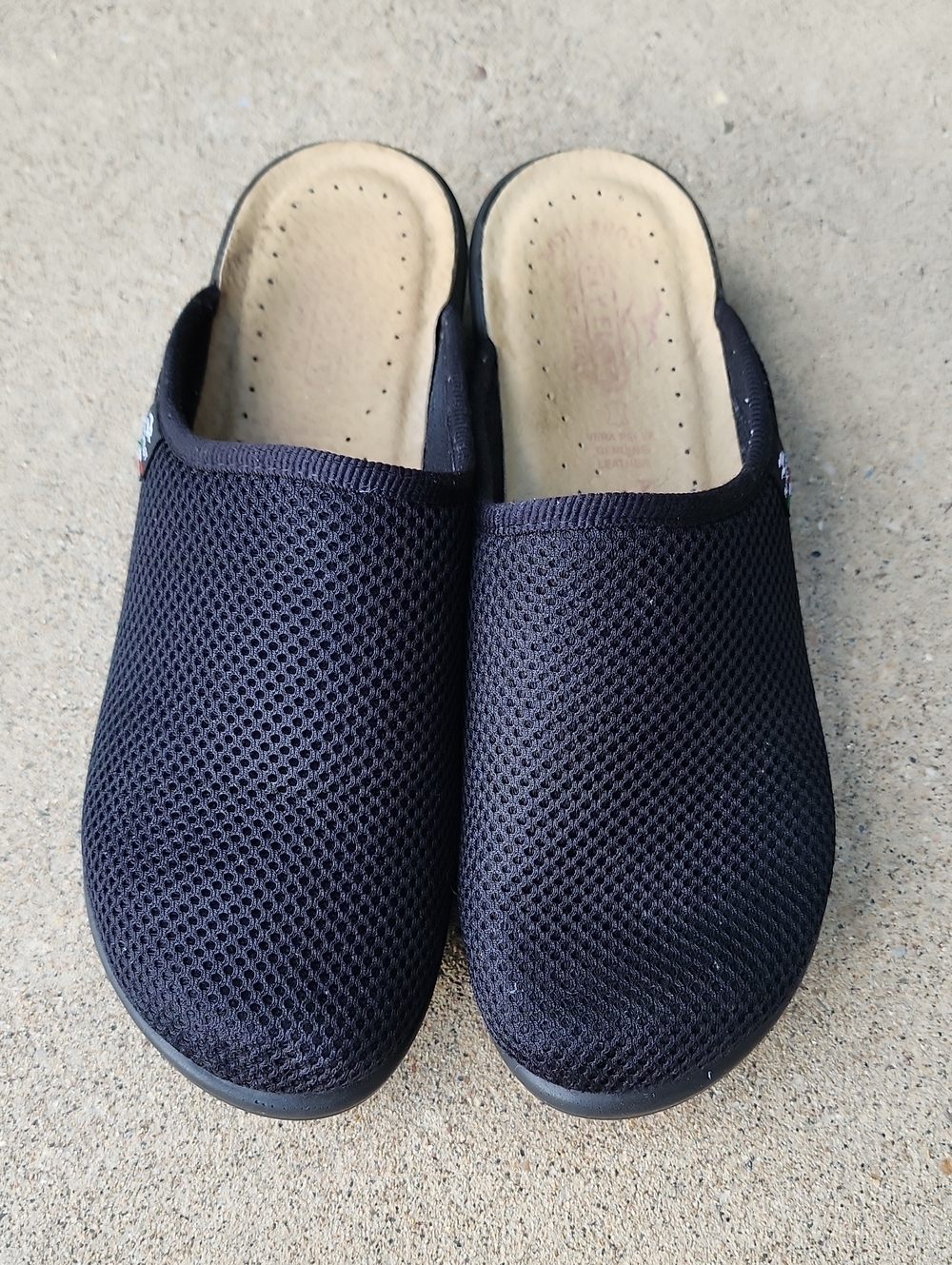 Flyflot Black Slip-On Comfort Clogs - Picture 4 of 17